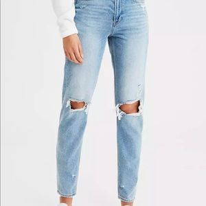American Eagle Outfitters Mom Jean